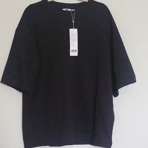 Uniqlo Dark Gray T-Shirt